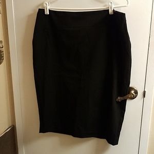 7th Ave Black Skirt